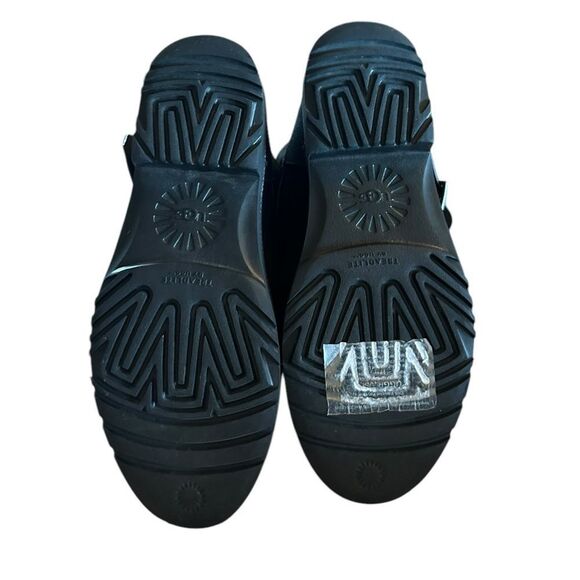 UGG romely short buckle in Black Shearling 6 - Picture 8 of 9